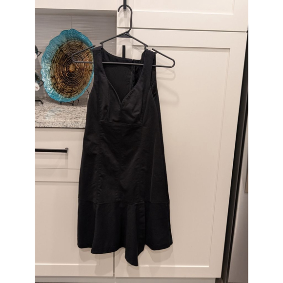 Nanette Lepore Dresses & Skirts - Women's Nanette Lepore Black Dress Size 0